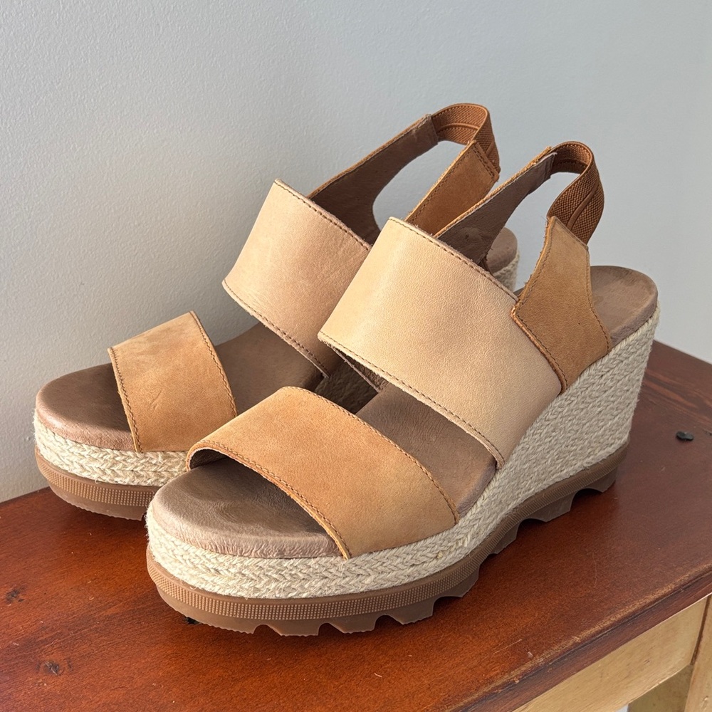 SOREL Joanie II Tan Wedge Espadrille Sandals 9